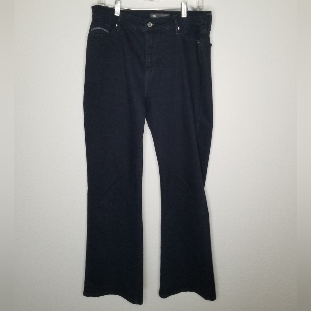 Levi's 512 bootcut Instantly Slimming dark wash jeans 14